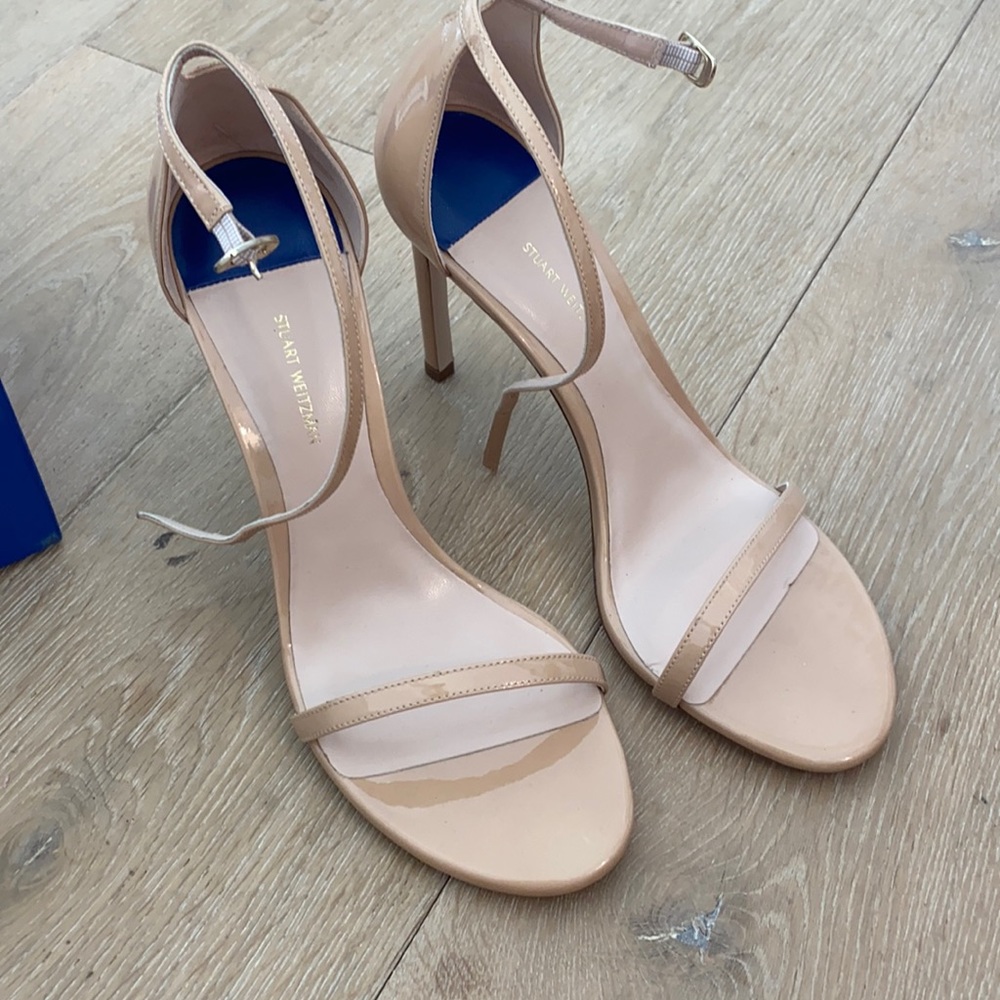 Stuart Weitzman Nudistrong M9.0
